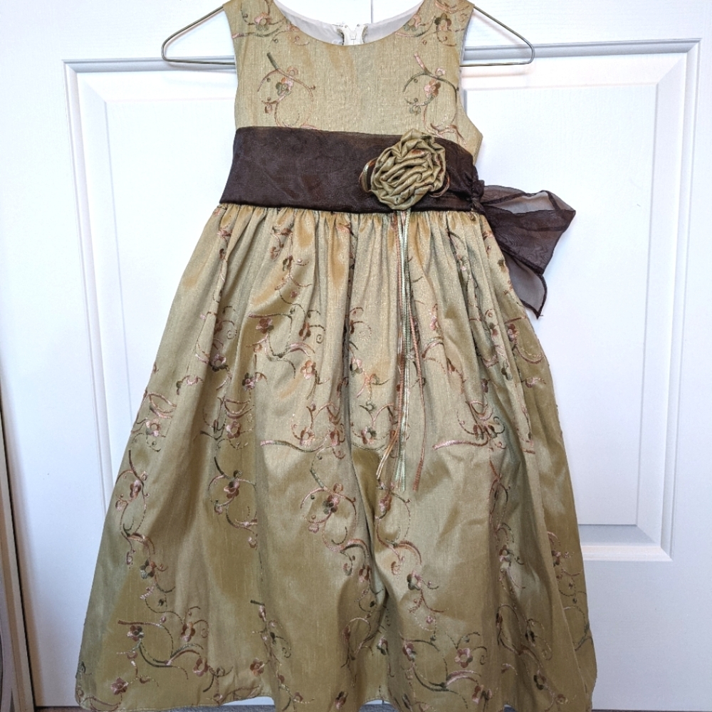 KIKI USA Girls Green Poofy Flower Dress